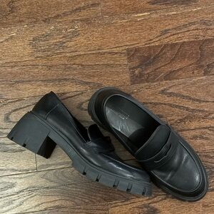 Cushionaire Chunky Loafers – Size 10 – Like New